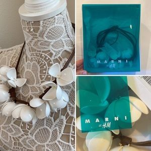 NWT — MARNI at H&M White Floral Necklace With Adjustable Length— NWT🌸